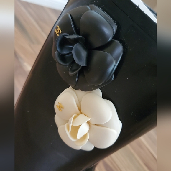 Chanel Rain Boots with Flowers - Picture 3 of 11